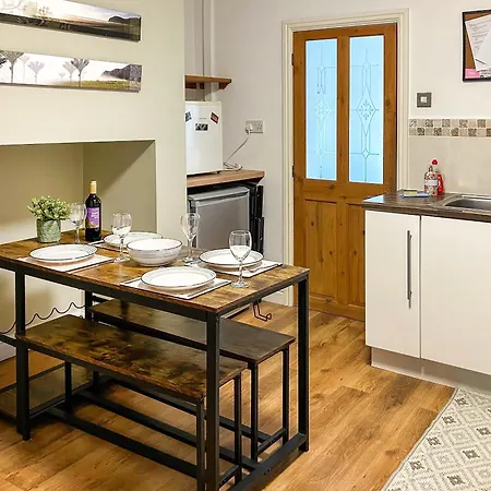 Miner's Rest * Rowrah